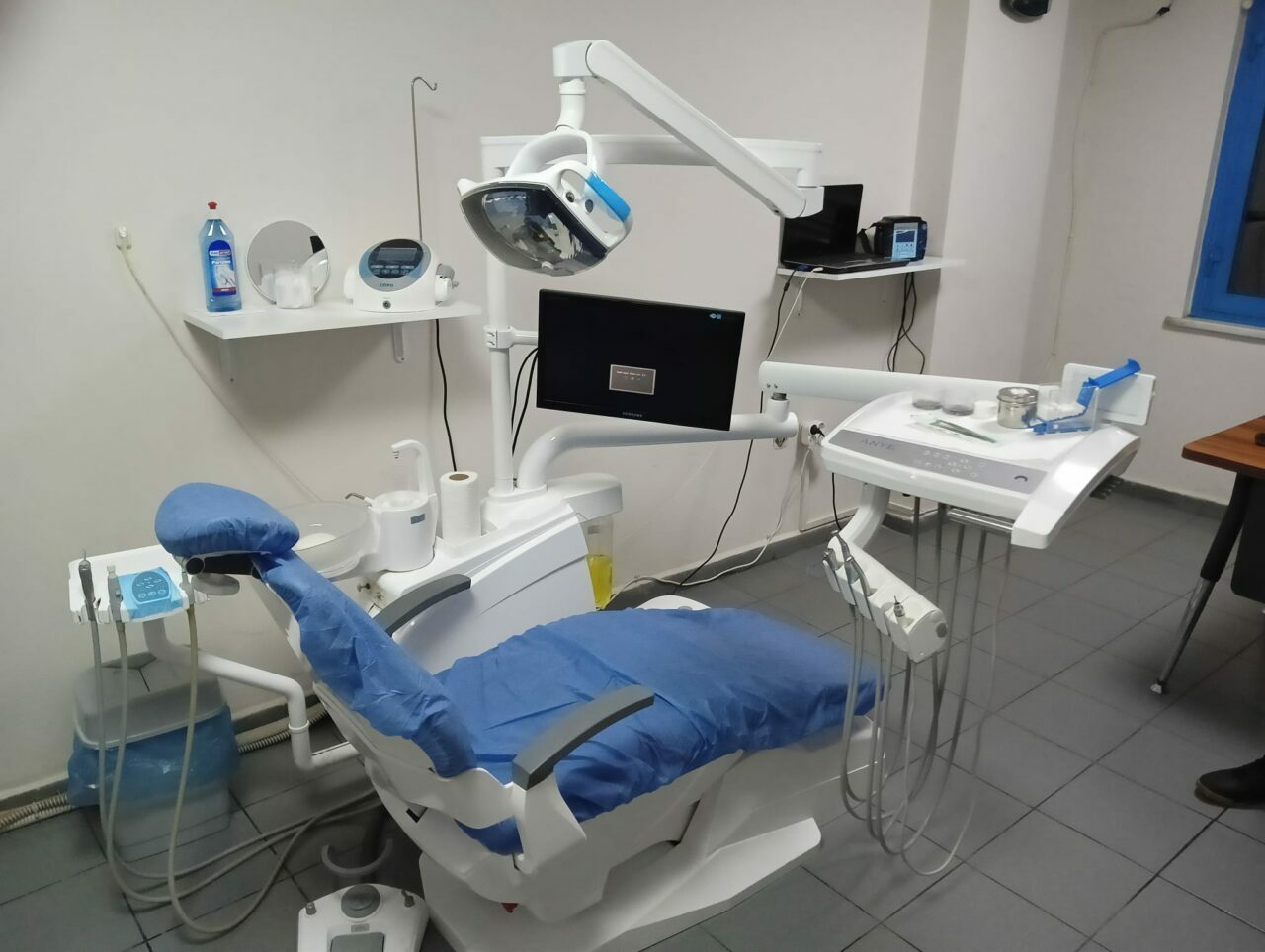 Bursa’da kaçak kliniğe mühür!