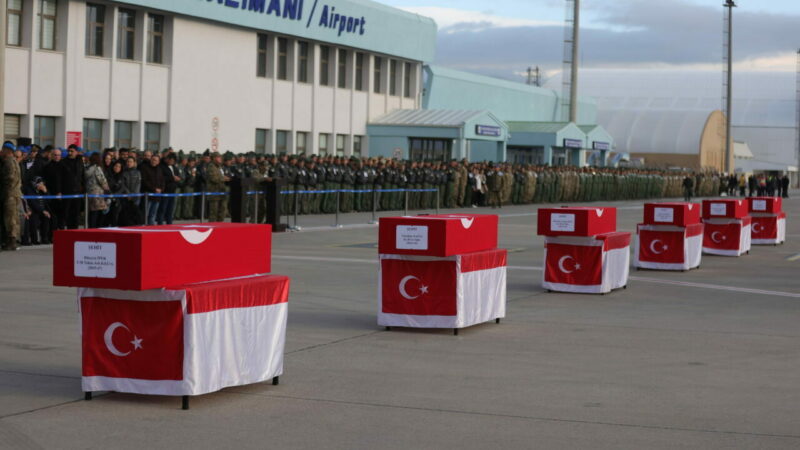 Isparta’da şehitler için tören