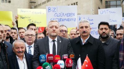 Bursa’da Ümit Özdağ için protesto: ”Hukuksuzluğu reddediyoruz”