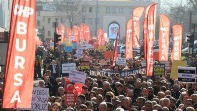 CHP Bursa ve Bursa Halk Dayanışması’ndan miting! Binlerce kişi katıldı