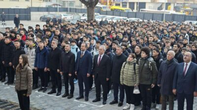 Bursa’da binlerce öğrenci dersbaşı yaptı